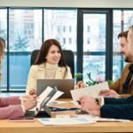 How a Career Consultant in Chicago Can Help Professionals Grow Their Careers